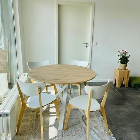 アパート Exclusive With Outdoor Space